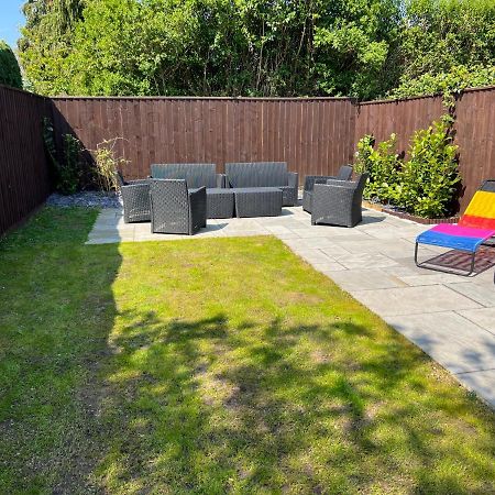Fantastic Villa Bournemouth - Spa, Parking, Garden エクステリア 写真