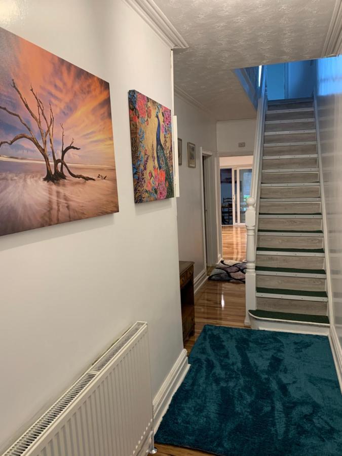 Fantastic Villa Bournemouth - Spa, Parking, Garden エクステリア 写真