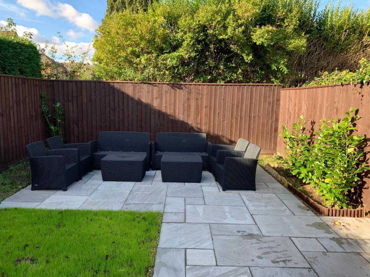 Fantastic Villa Bournemouth - Spa, Parking, Garden エクステリア 写真