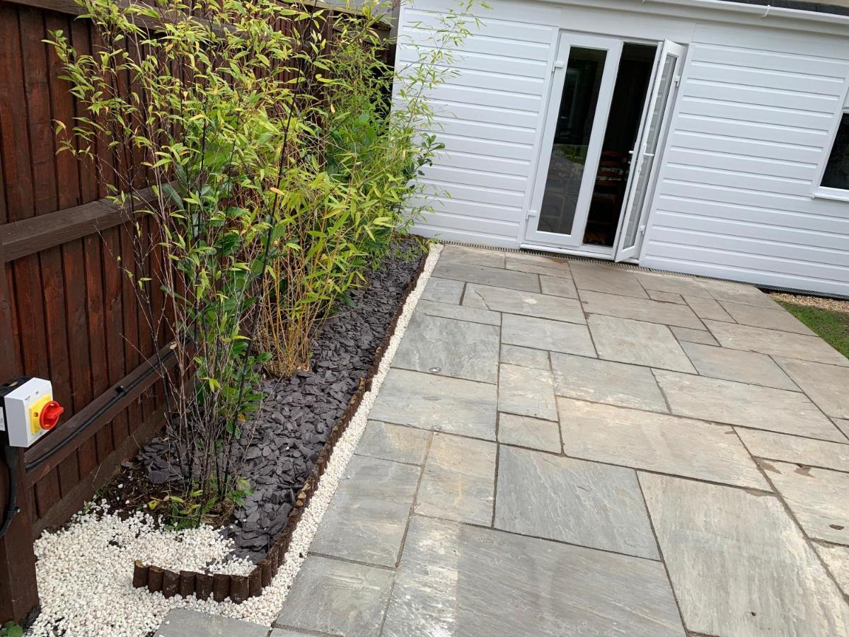 Fantastic Villa Bournemouth - Spa, Parking, Garden エクステリア 写真