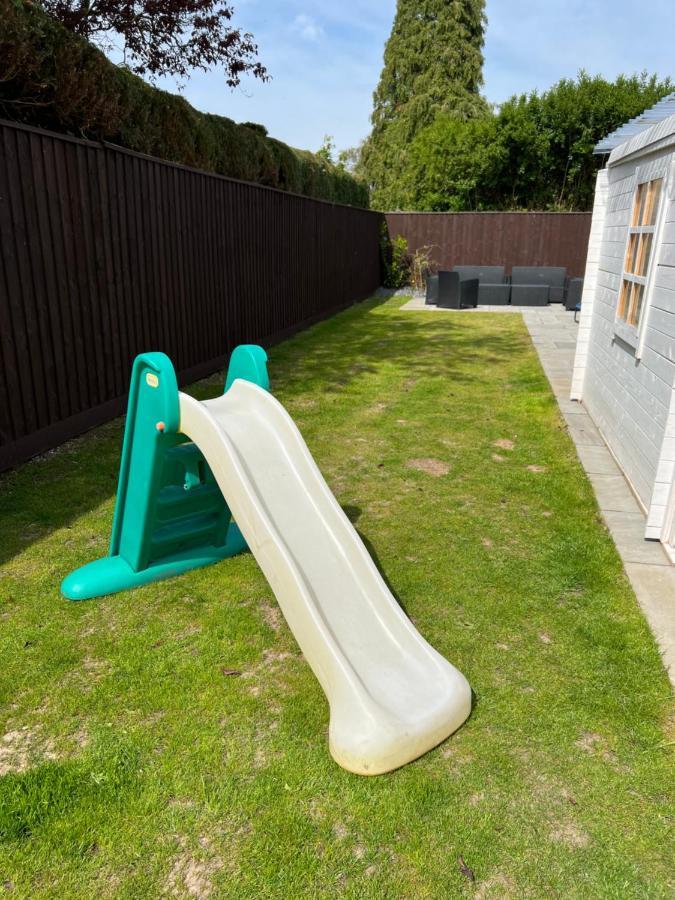 Fantastic Villa Bournemouth - Spa, Parking, Garden エクステリア 写真